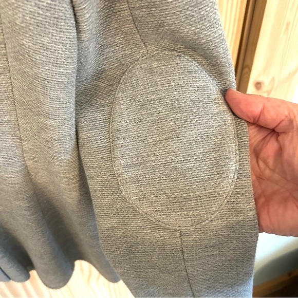 Tommy Hilfiger Textured Gray Ribbon Trim Blazer. Size 4. - Picture 9 of 16